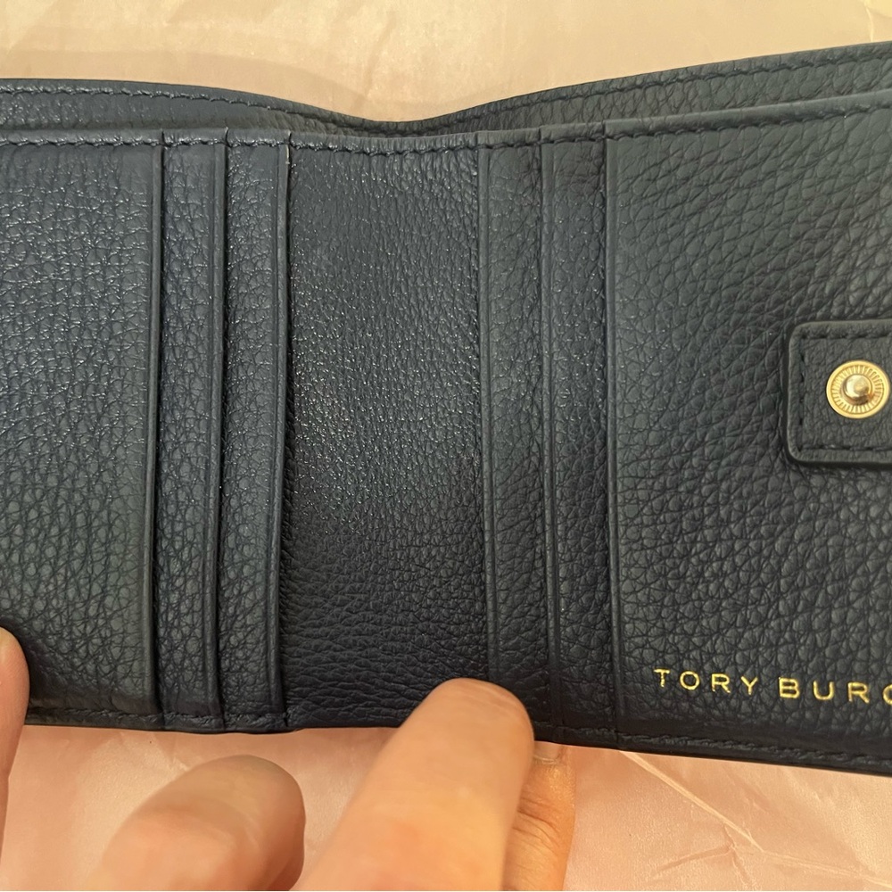 Tory Buch Wallet View 4